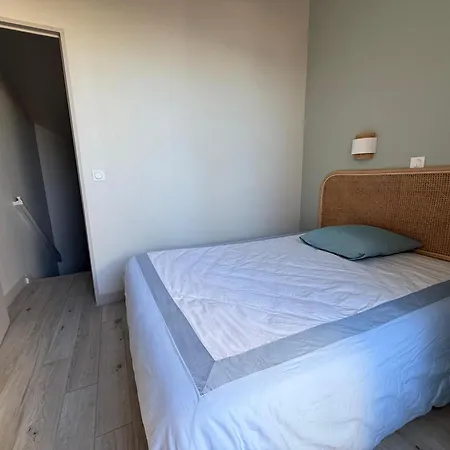 Cozy In Charming With Swimming Pool - Id2021 - Francia * Cannes